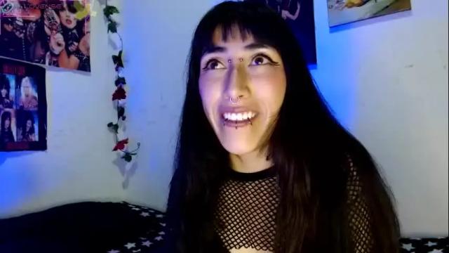 Image 2 of asterothxznikki Stream on Chaturbate on 1 month ago