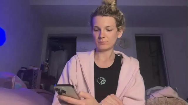 Image 11 of astorialove Stream on Chaturbate on 3 months ago