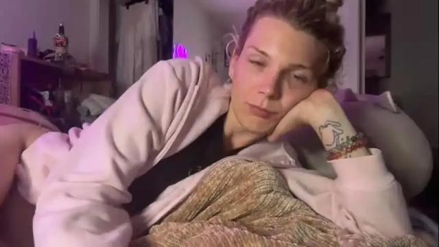 Image 12 of astorialove Stream on Chaturbate on 3 months ago