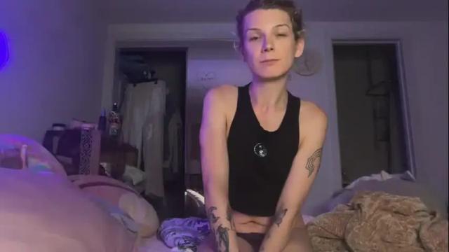 Image 4 of astorialove Stream on Chaturbate on 3 months ago