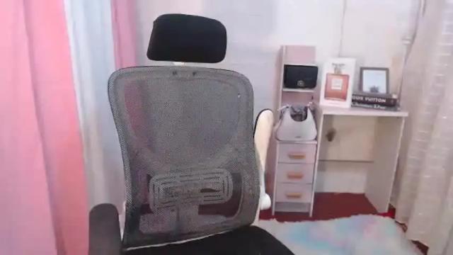 Image 12 of astraea_xxx Stream on Chaturbate on 1 month ago