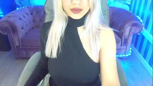 Image 11 of astraluxe_ Stream on Chaturbate on 1 month ago