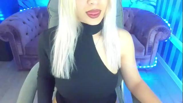 Image 6 of astraluxe_ Stream on Chaturbate on 1 month ago