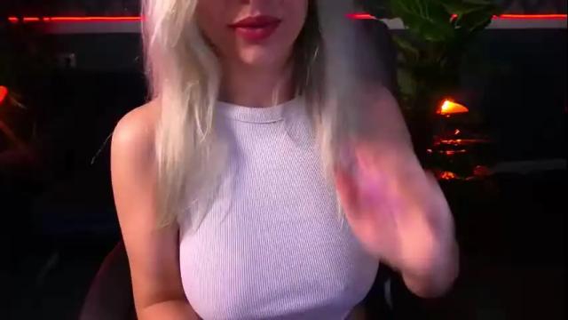 Image 6 of astraluxe_ Stream on Chaturbate on 8 days ago