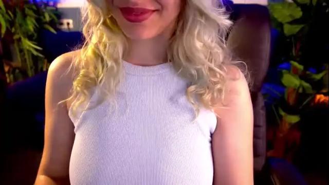 Image 11 of astraluxe_ Stream on Chaturbate on 2 days ago
