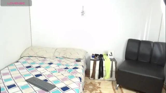 Image 2 of astrid__v Stream on Chaturbate on 24 days ago