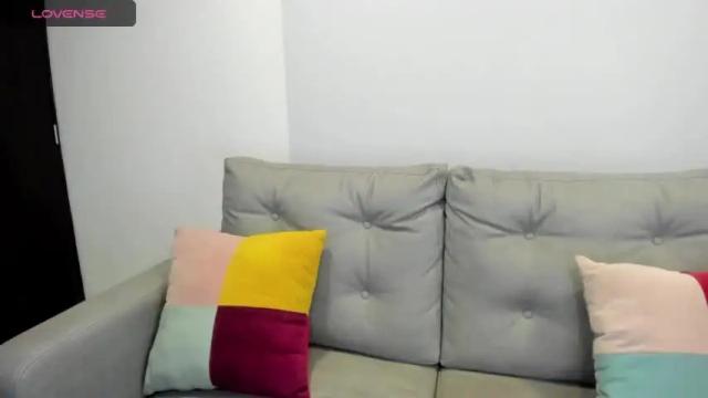Image 8 of astrid_robles_ Stream on Chaturbate on 19 months ago