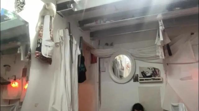 Image 3 of astrodoll Stream on Chaturbate on 12 days ago