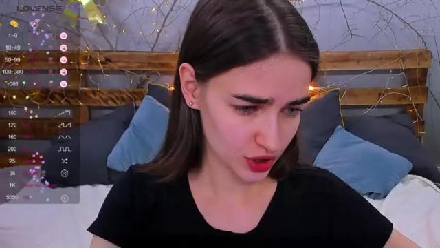 Image 11 of astroriyanight Stream on Chaturbate on 14 months ago