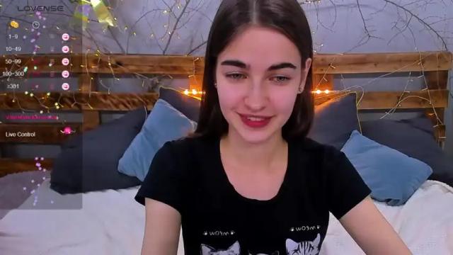 Image 8 of astroriyanight Stream on Chaturbate on 14 months ago