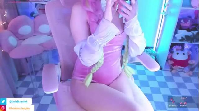 Image 2 of asuka_langleysoryu Stream on Chaturbate on 1 month ago