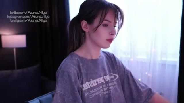 Image 12 of asuna_niiya Stream on Chaturbate on 8 days ago