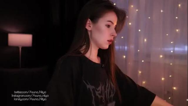 Image 10 of asuna_niiya Stream on Chaturbate on 3 months ago