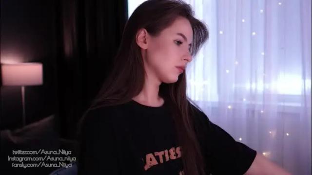 Image 4 of asuna_niiya Stream on Chaturbate on 2 months ago
