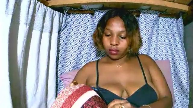 Image 6 of asynaa Stream on Chaturbate on 22 days ago