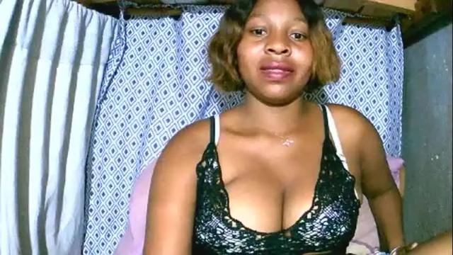 Image 6 of asynaa Stream on Chaturbate on 16 days ago