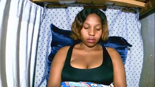 Image 10 of asynaa Stream on Chaturbate on 5 months ago