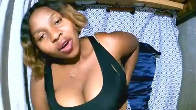 Image 3 of asynaa Stream on Chaturbate on 5 months ago