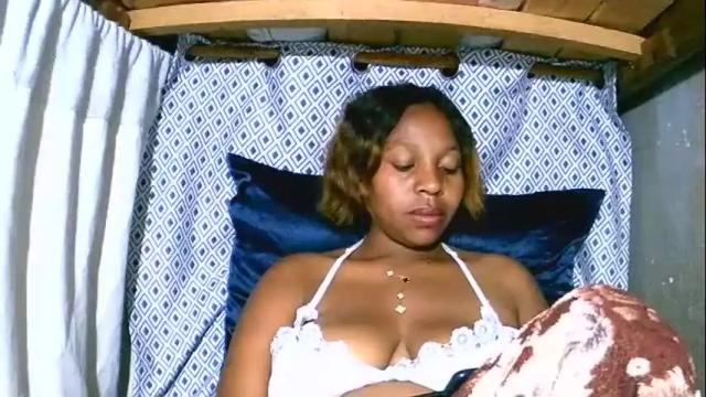 Image 10 of asynaa Stream on Chaturbate on 5 months ago