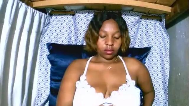 Image 11 of asynaa Stream on Chaturbate on 5 months ago