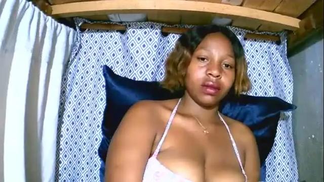 Image 11 of asynaa Stream on Chaturbate on 5 months ago