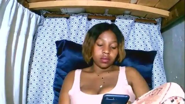 Image 10 of asynaa Stream on Chaturbate on 5 months ago