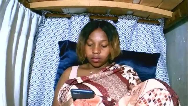 Image 12 of asynaa Stream on Chaturbate on 5 months ago