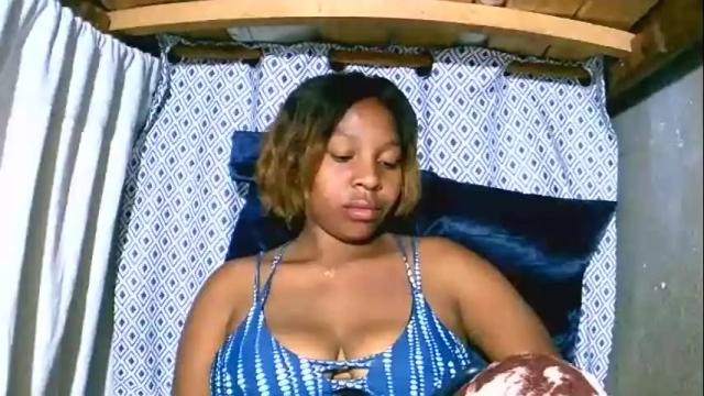 Image 11 of asynaa Stream on Chaturbate on 5 months ago