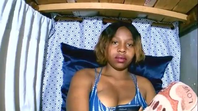 Image 11 of asynaa Stream on Chaturbate on 5 months ago