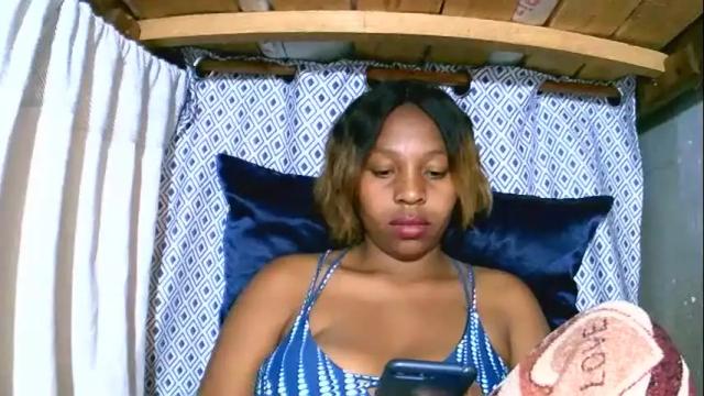 Image 12 of asynaa Stream on Chaturbate on 5 months ago