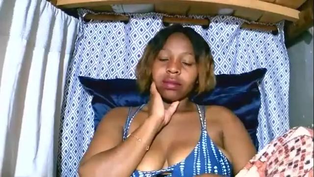 Image 12 of asynaa Stream on Chaturbate on 5 months ago