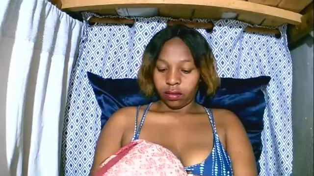Image 4 of asynaa Stream on Chaturbate on 5 months ago