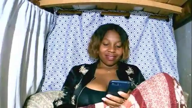 Image 10 of asynaa Stream on Chaturbate on 4 months ago