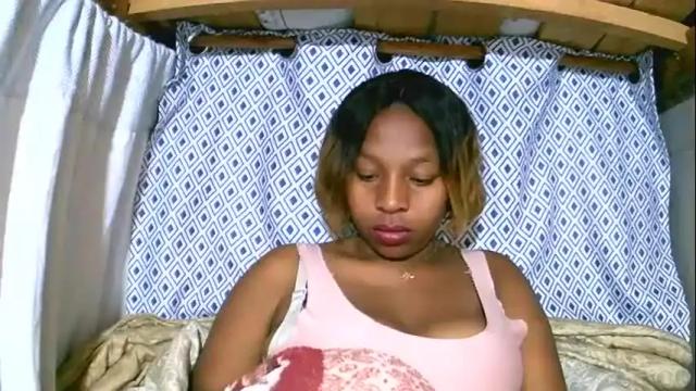 Image 10 of asynaa Stream on Chaturbate on 4 months ago