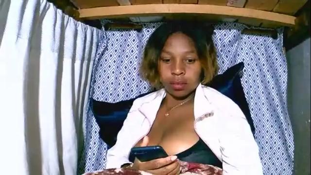 Image 8 of asynaa Stream on Chaturbate on 4 months ago