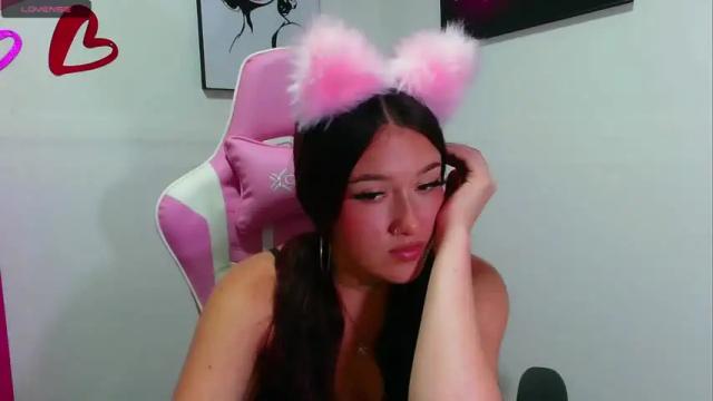 Image 10 of atena2u Stream on Chaturbate on 18 months ago