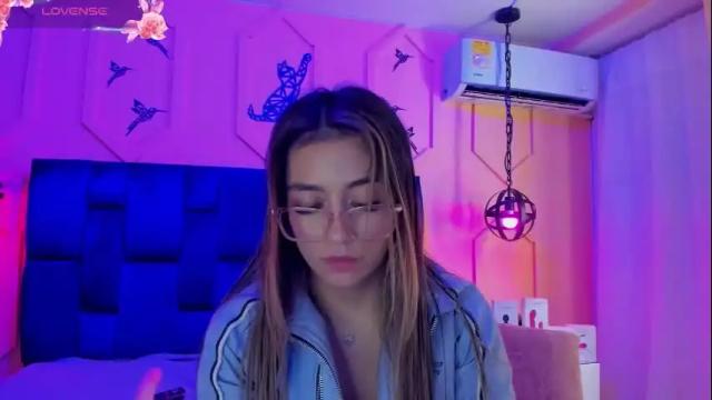 Image 2 of atenea_cute21 Stream on Chaturbate on 14 days ago