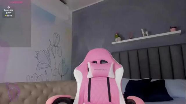 Image 8 of atenea_jones_ Stream on Chaturbate on 1 month ago