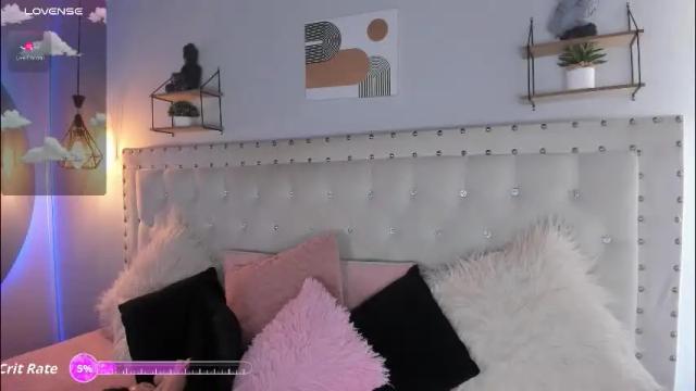 Image 2 of atenea_klett_ Stream on Chaturbate on 1 month ago