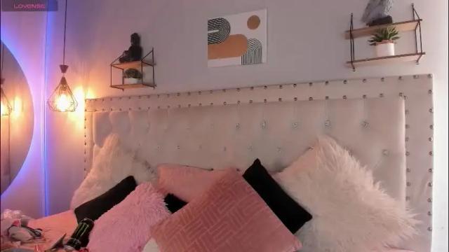 Image 3 of atenea_klett_ Stream on Chaturbate on 23 days ago
