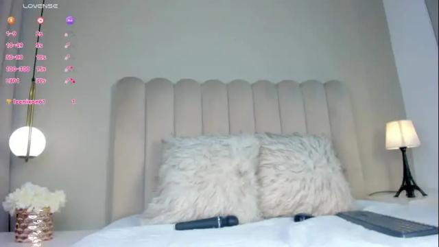 Image 12 of atenea_roberts Stream on Chaturbate on 1 month ago