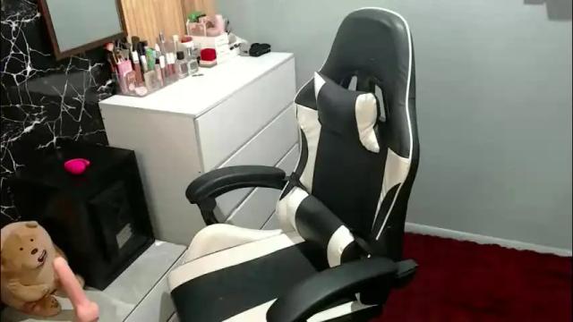 Image 12 of atheena_charm Stream on Chaturbate on 2 months ago