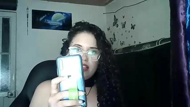 Image 10 of athenea_ferrero Stream on Chaturbate on 17 months ago