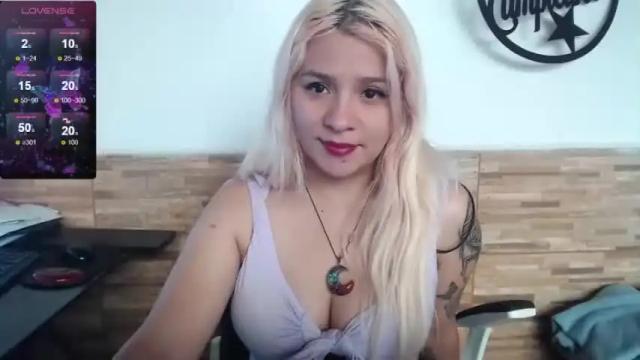 Image 3 of athenea_russo4 Stream on Chaturbate on 13 months ago