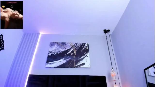 Image 10 of athenearusell Stream on Chaturbate on 9 days ago