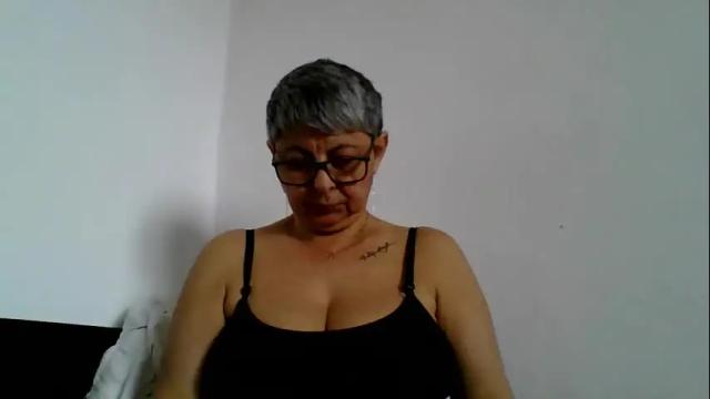 Image 3 of atikaarea Stream on Chaturbate on 20 days ago