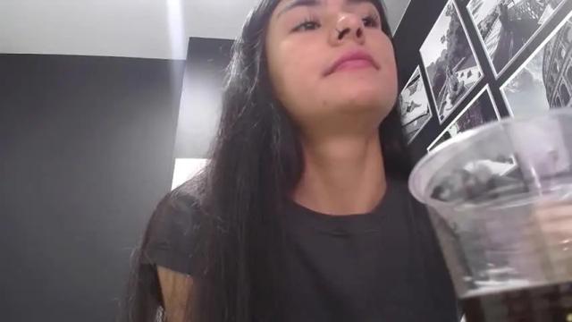 Image 4 of atilana_diaz Stream on Chaturbate on 15 months ago