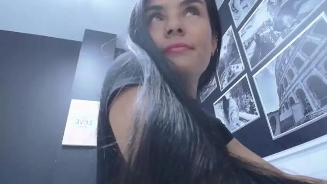 Image 12 of atilana_diaz Stream on Chaturbate on 14 months ago