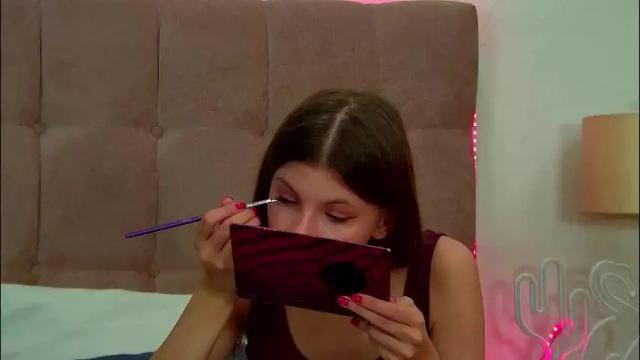 Image 6 of audreybarlow Stream on Chaturbate on 13 days ago