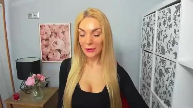 Image 8 of aullorasensual Stream on Chaturbate on 14 months ago